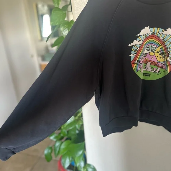 Levi's Black Sweatshirt with Colorful Graphic - Picture 3 of 8